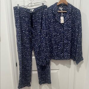 New! Seeing Stares Blue Leopard Women’s Pajama Set Size Large